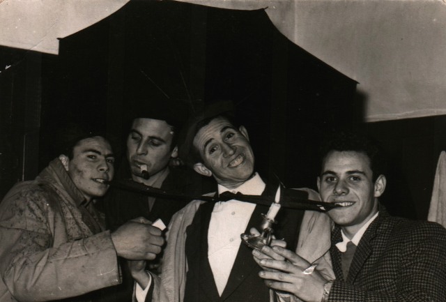 Foto de grupo en el Carnaval de Mayorga en 1970