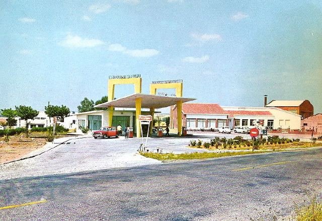Foto de la gasolinera de Mayorga en 1982