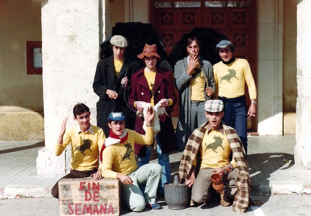 Foto de los integrantes de la Peña el Ruedo de Mayorga en 1980
