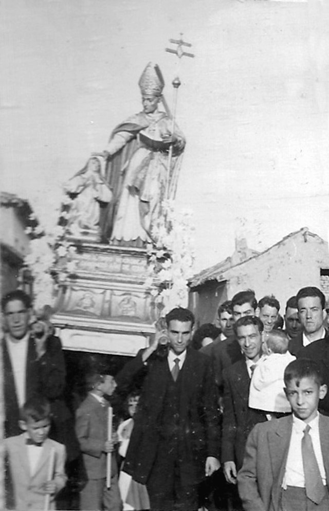 Foto en la procesión de Santo Toribio en Mayorga