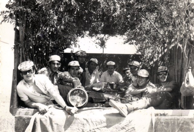 Foto de los de la Peña el Silencio en la Romeria del Toro en Mayorga 1974