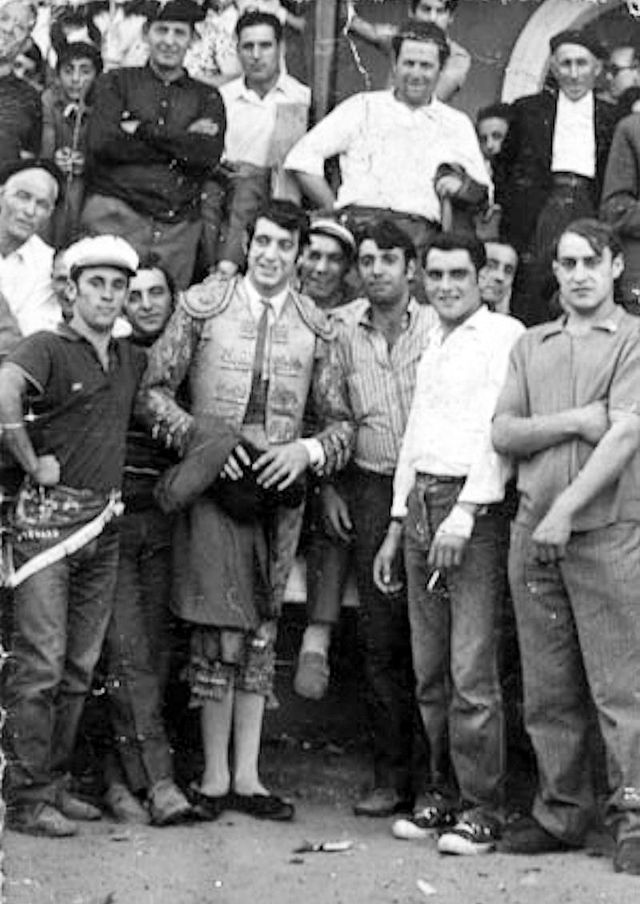 Foto de Felipe Borona en la plaza de toros de Mayorga 1967