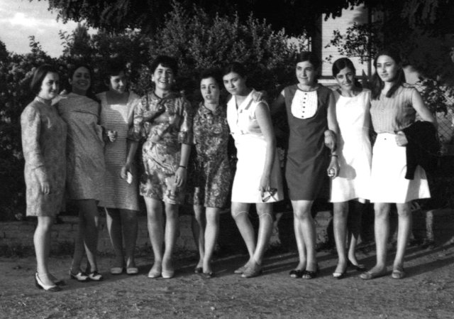 Foto de amigas en el Mirador de Mayorga 1968